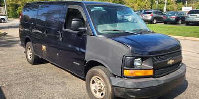 2005 Chevy Express van for sale cheap at lux car sales carpet cleaner equipment included 833-5897253