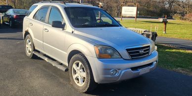 2007 Kia Sorento LX for sale cheap at lux car sales & rental 1040 dundee ave East Dundee il 60118