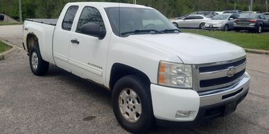 2011 Chevy Silverado 4x4 for sale at lux car sales $500 down bhph 1040 Dundee Ave east dundee 833-58