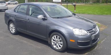 2010 Volkswagen Jetta for sale low mileage vw Jetta at lux car sales 1040 Dundee Ave East Dundee bhp