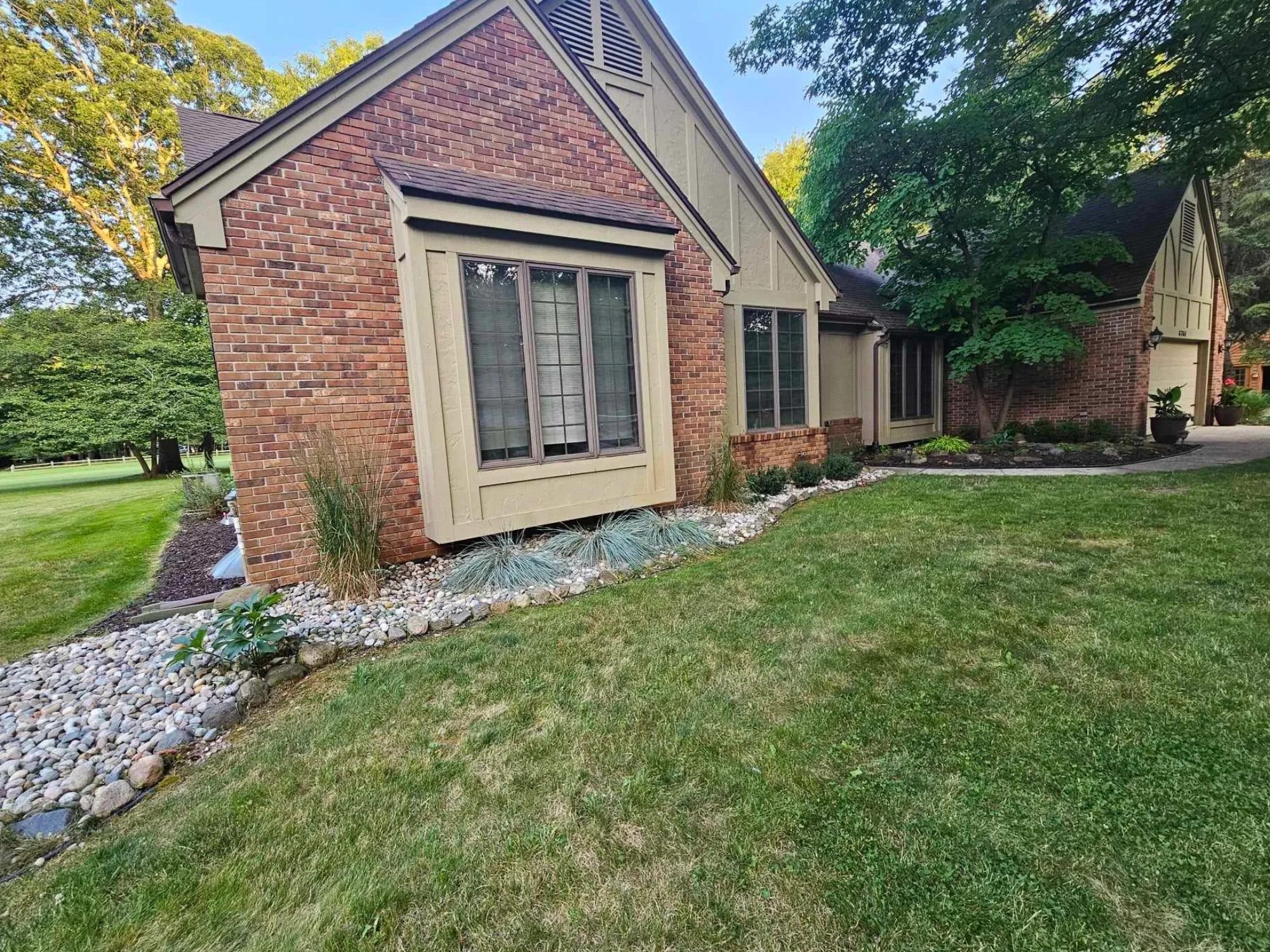 Honey Bee Realty