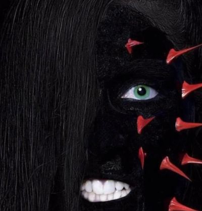 Stream 5chrom’a new single “BLACK MASK”