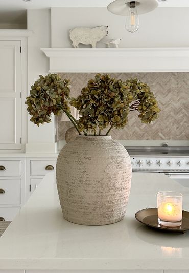 Green Dry Look Hydrangea Stem 