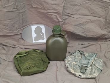 1 QT Canteen and Carriers