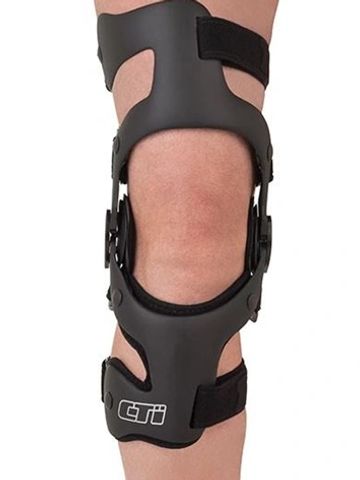 Functional 4 - Point Knee Brace - Easy-to-fit strap system - Orthotix UK