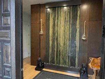 Luxury wall fountain