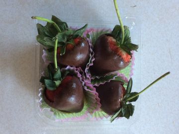 Chocolate Covered Strawberries, 4 pk