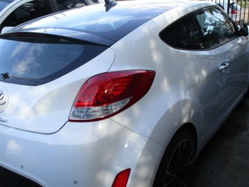 HYUNDAI VELOSTER 2013 WHITE MANUAL TRANSMISSION