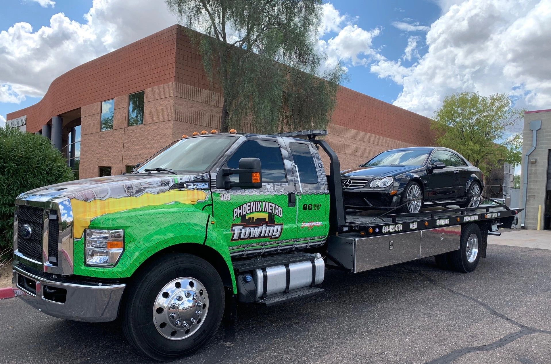 Phoenix Metro Towing logo