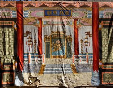 Theater backdrop of Asian architecture.
Dimensions: 200(W) 147(H)
Inventory #13459 