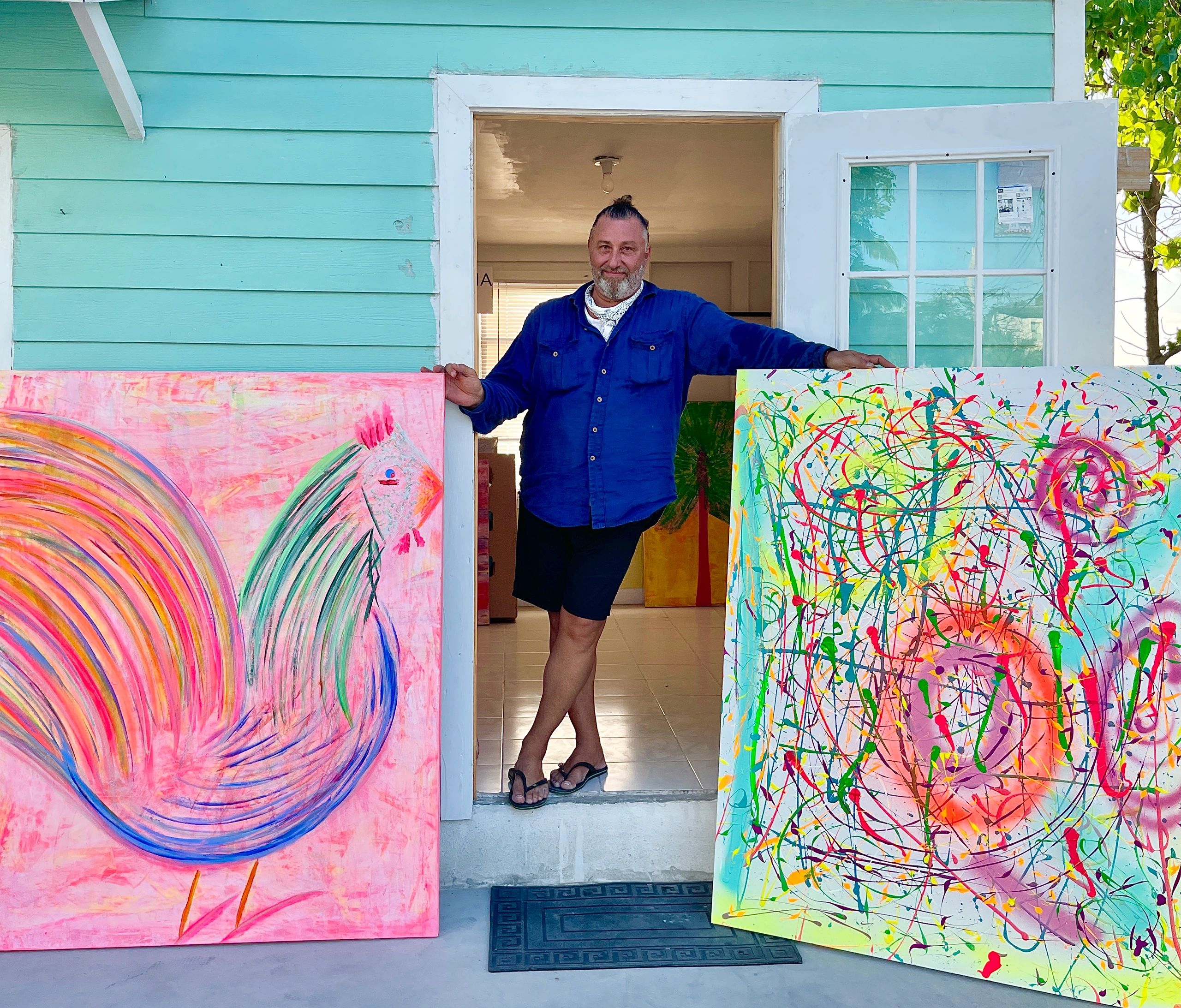 RICHARD SHOWCASING HIS ISLAND ART AT GALLERY ON THE BAY.