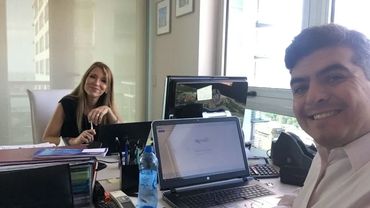 Analia Bogdan y equipo traducción, corporaciones EE. UU.