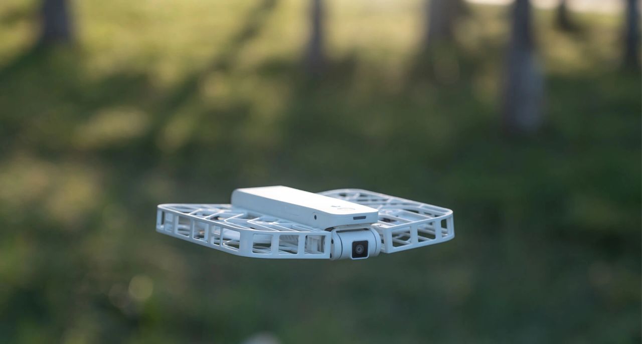 Hover Camera X1 HOVERAir X1 125g Ultra-Light Foldable Portable Unlock  Advanced Shots Camera Drones self-Flying Camera Mini Drone