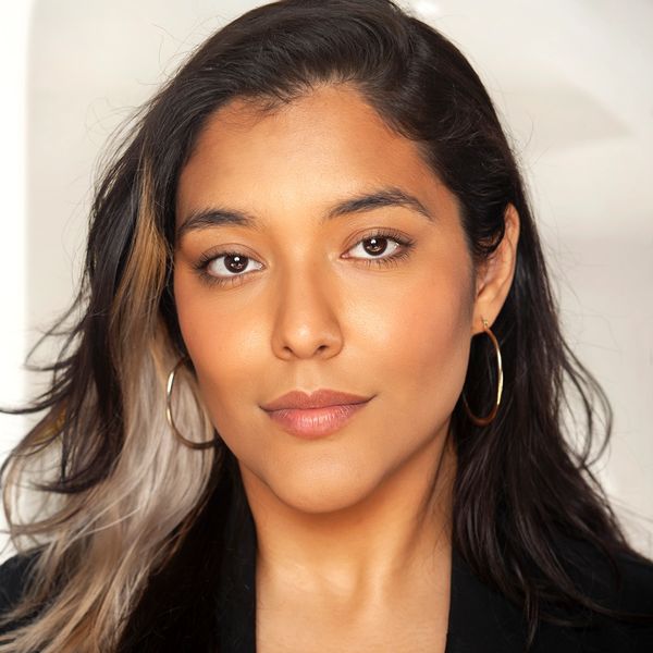 Headshot by Arianne Martin Photography 
