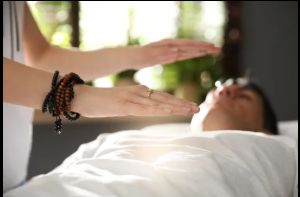 Reiki hands 1.png