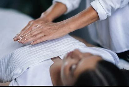 Reiki hands 3.png