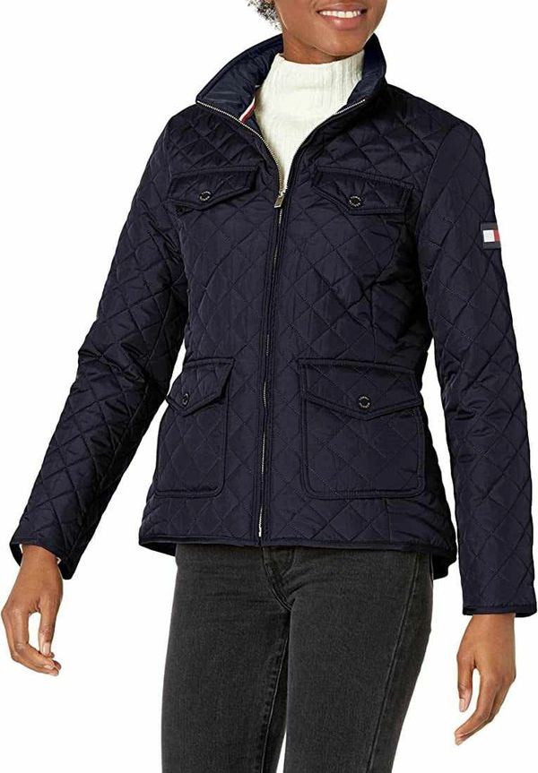 Tommy Hilfiger 
Price : 2200