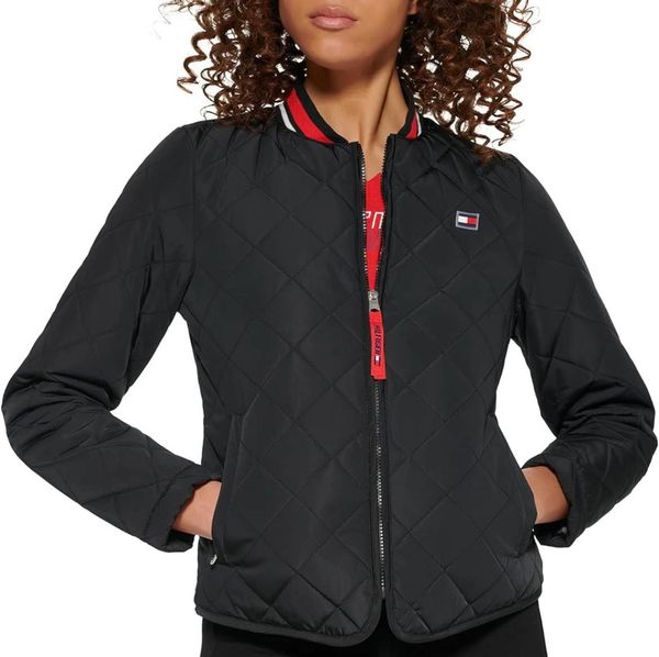 Tommy Hilfiger 
Price : 2000