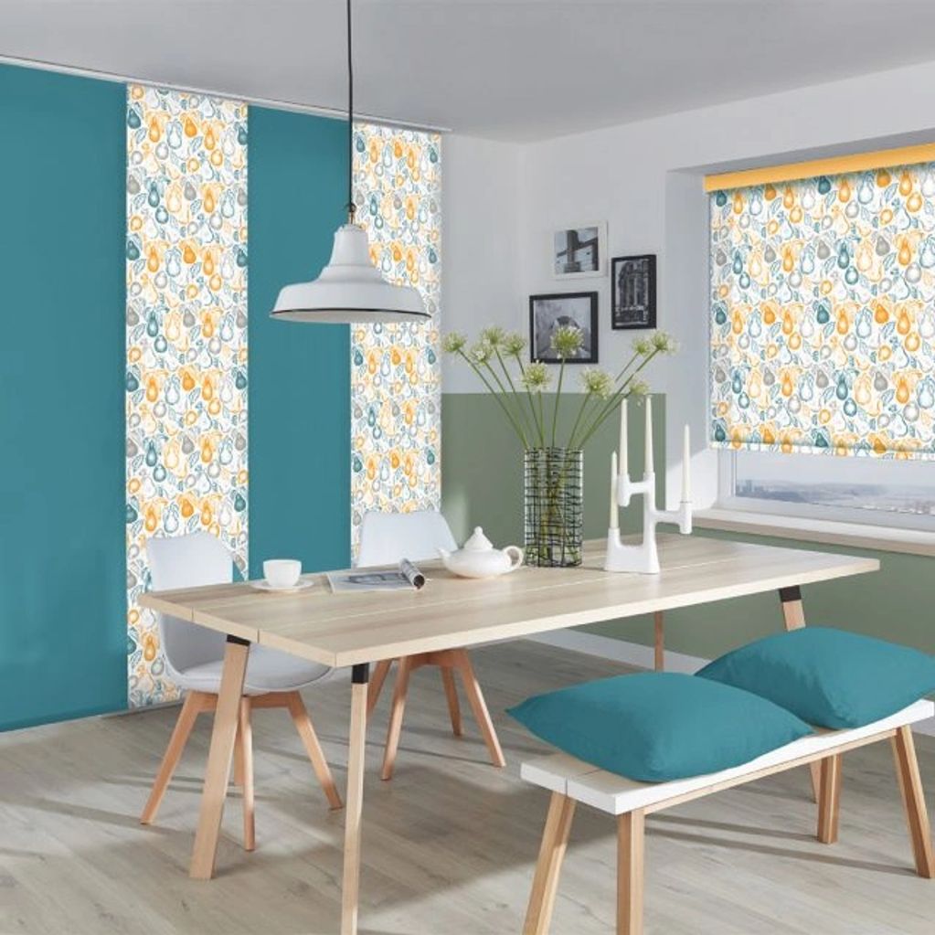 Panel Blind
Roller Blind
Made to measure blind