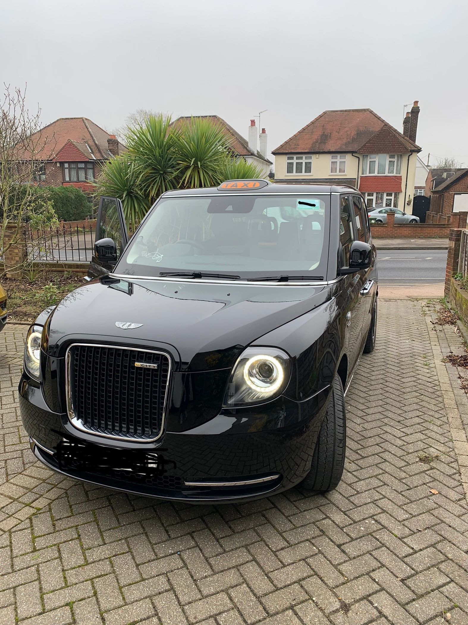 The wheelchair taxi company Wheelchair access Taxi, Taxis, Accessible cab