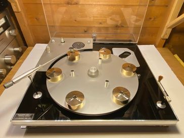 Michell Transcriptor Turntable silver and black
vintage hifi wanted
brighton UK
vintagehifi.co.uk