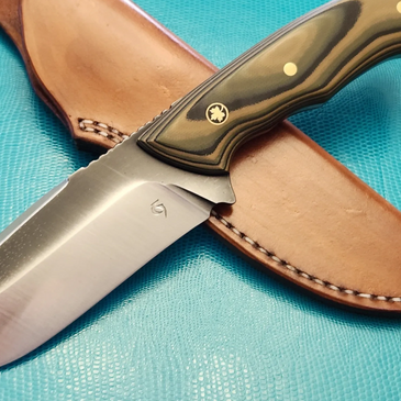Two Hands Bladeworks handcrafted knife with handcrafted leather sheath