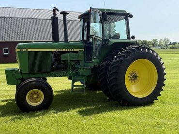 1977 John Deere 4630 – Diesel Tractor
