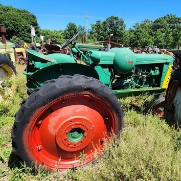 Oliver 66 Tractor – LP Gas Model