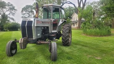 White 2-105 Field Boss Diesel Tractor