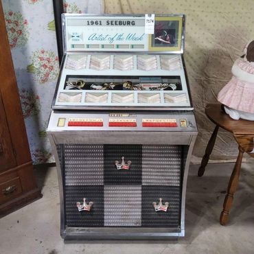 Seeburg 1961 33⅓ RPM Stereo Jukebox