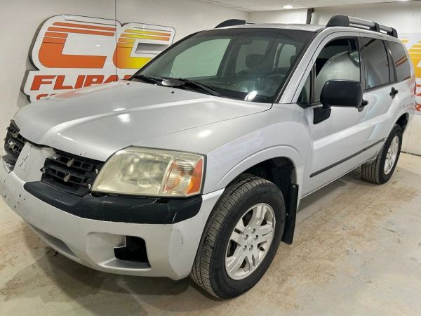 2004 Mitsubishi Endeavor LS AWD's photo