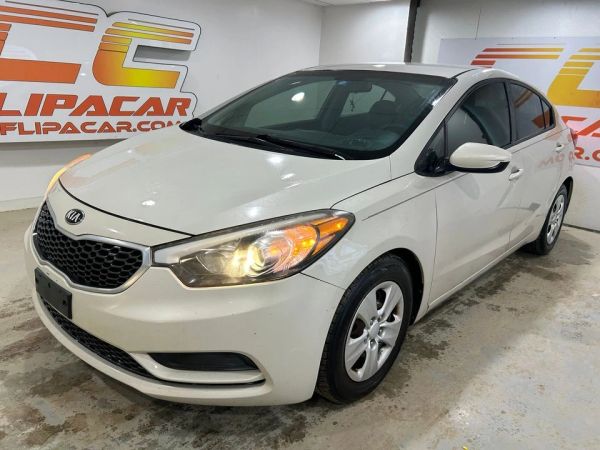 2015 Kia Forte LX AT's photo
