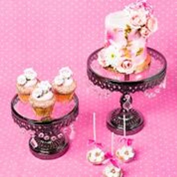 Louis Vuitton Round Cake Bow Set cupcakes