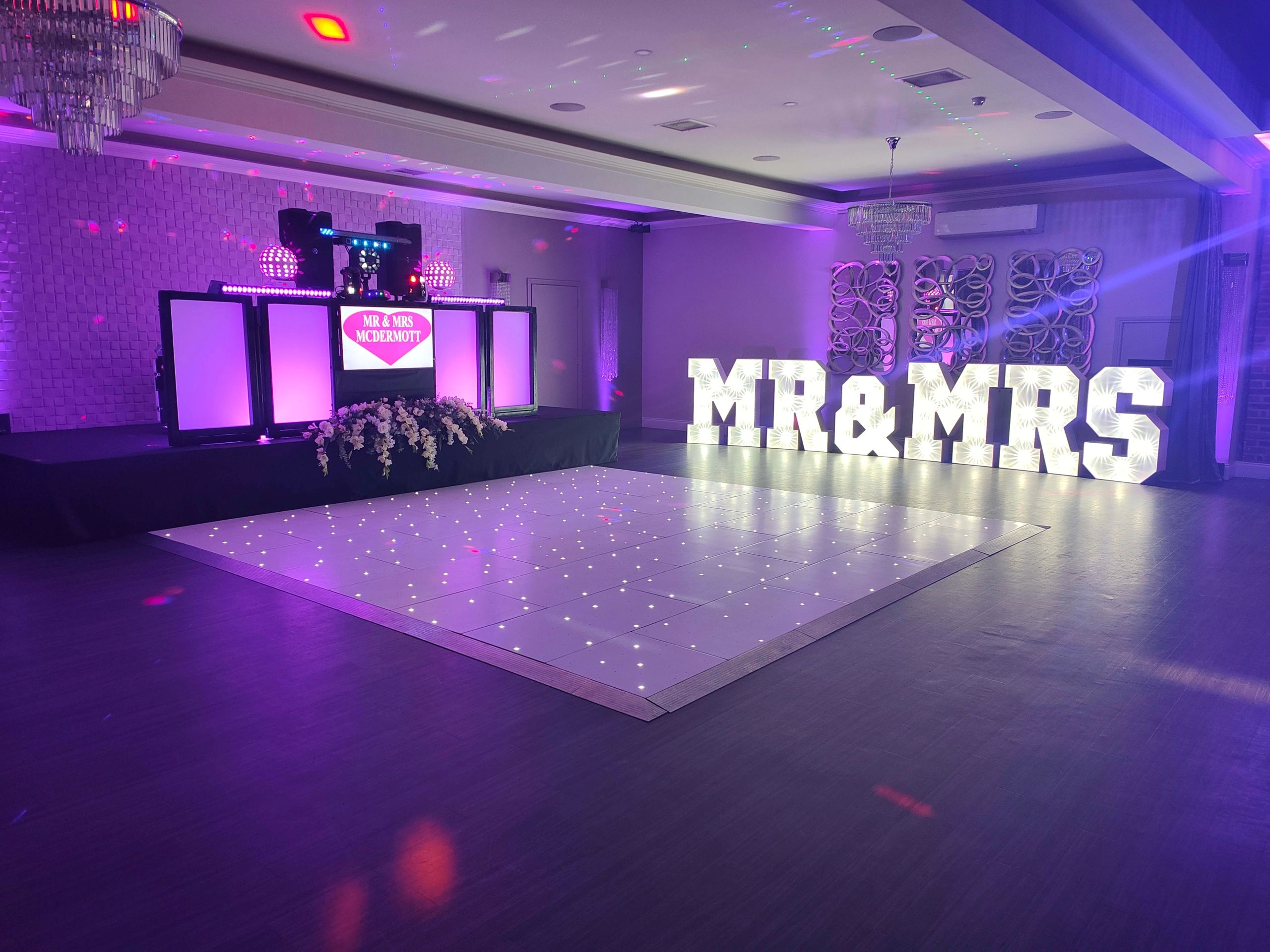 Wedding  unique DJ set up at Merrydale Manor , magic mirror photo booth hire 07533 995600