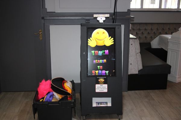 Mini magic mirror front