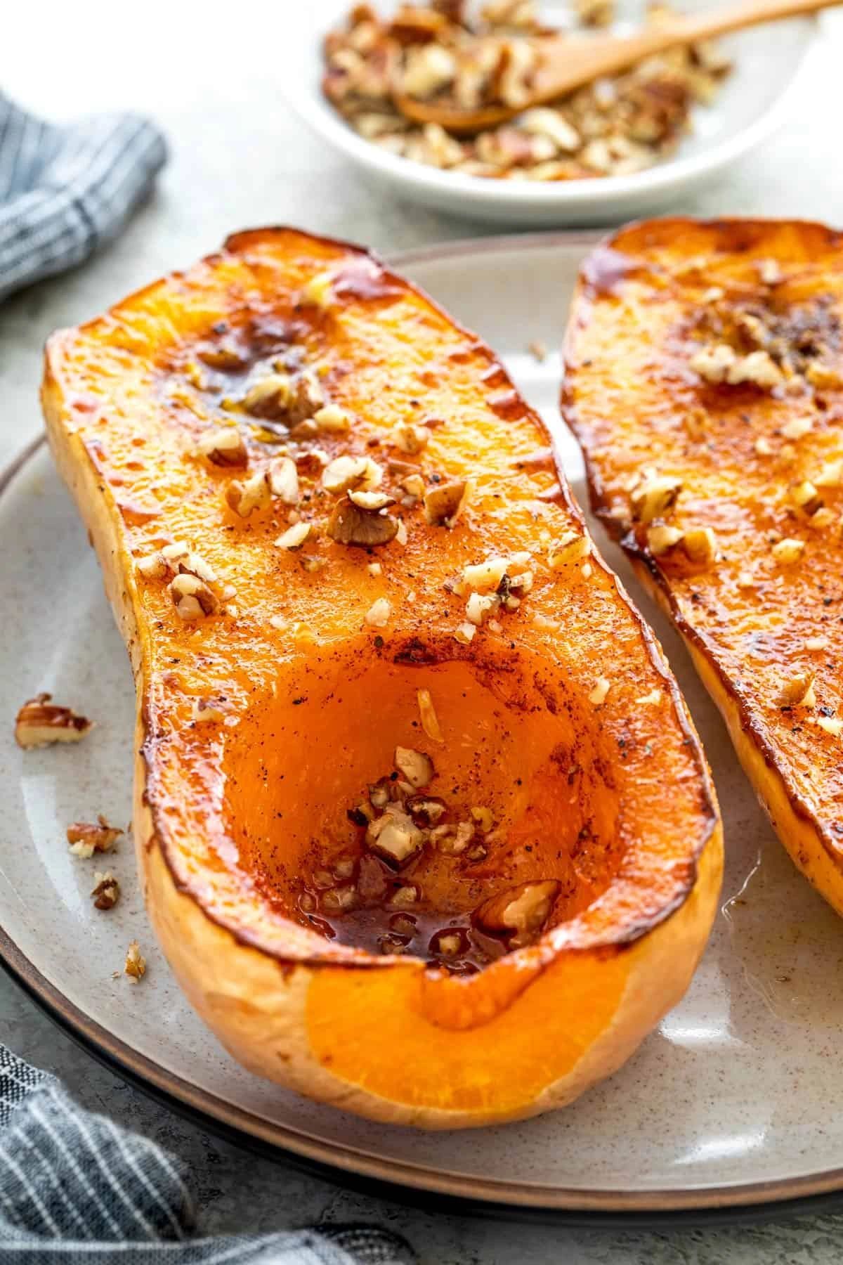 https://img1.wsimg.com/isteam/ip/11514f31-0270-422e-9ca1-2e30a60d6513/roasted-whole-butternut-squash-13.jpg