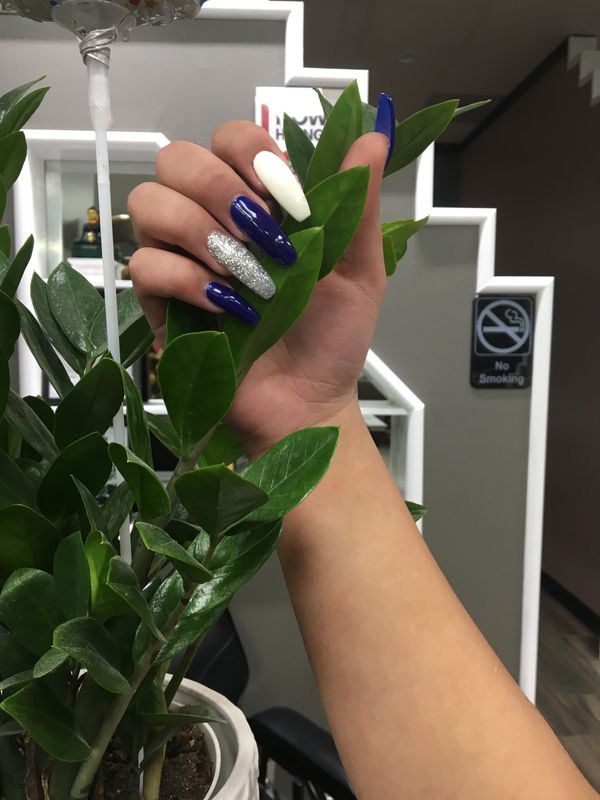 Nail Salon - Acrylic Gel Nails