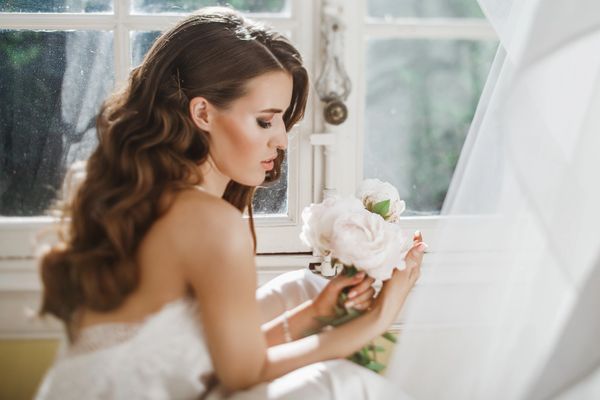 Elegance and Softness Bridal look, Hollywood waves , smokey bronzy look 