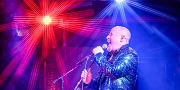 rock singer cover band