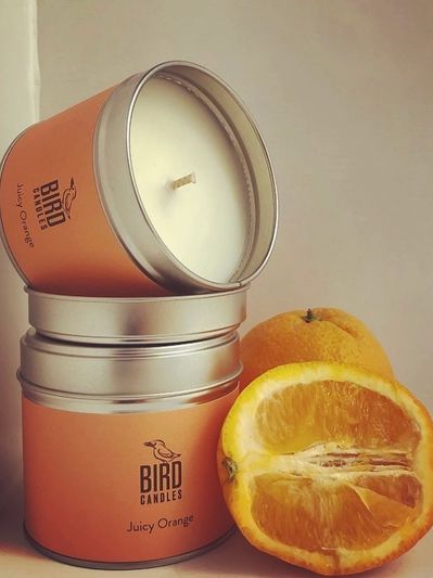 'Juicy orange' scented soy candle