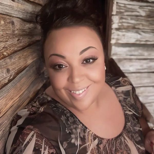 Photo of Shantee Fleming, notary public, loan signing agent, apostille agent and courier 