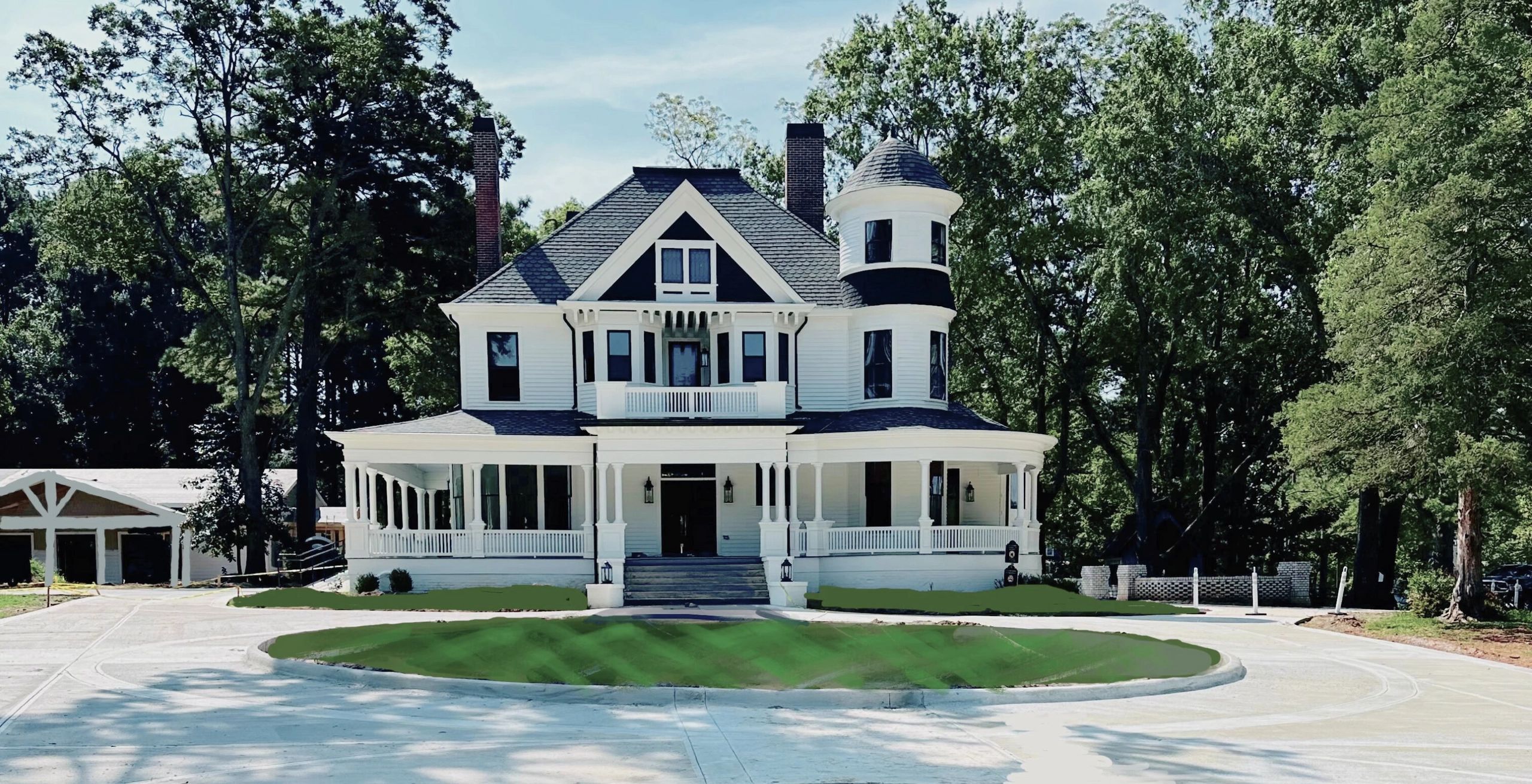 The Carolina Manor House