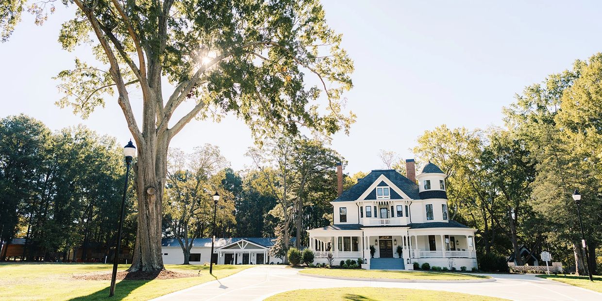 PHOTO OF MAIN HOUSE BY DAVID HOWELL PHOTOGRAPHY, NC Wedding venue
