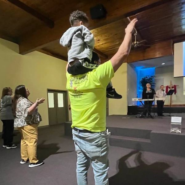 Praising the lord, Jesus, Rezzurected Pastures, Worship, hands up, huggin jesus, son, father, piano, 