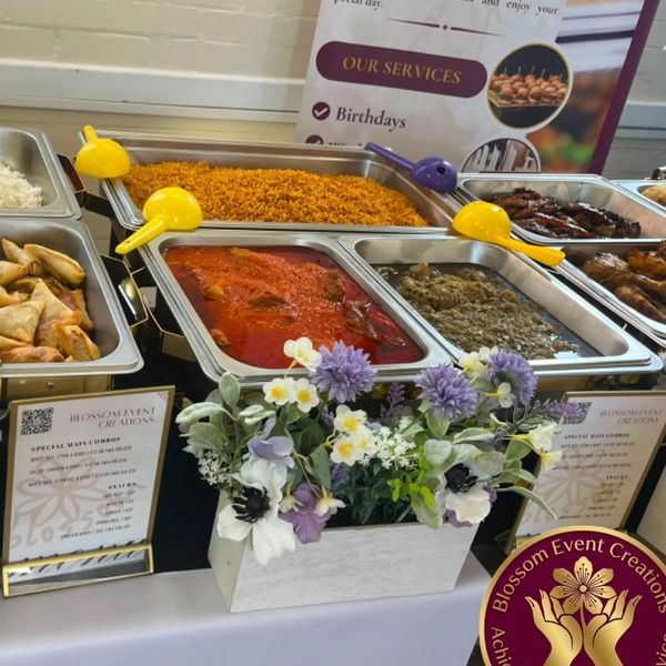 A variety of delicious 😋, fingerlicking continental foods for your special celebration 🍾 