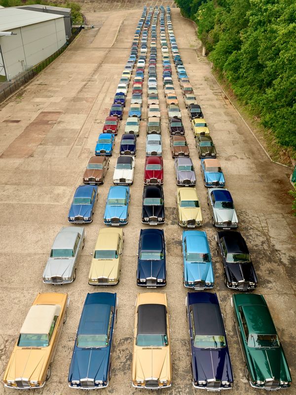 174 Rolls-Royce Silver Shadows lined -up on Brooklands' finishing straight in August 2025.