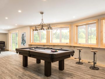 Invitation Pool Table by Canada Billiard