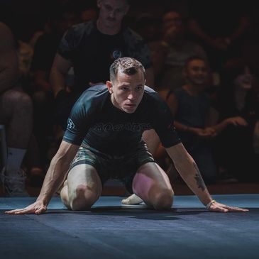A picture of a jiu jitsu competitor