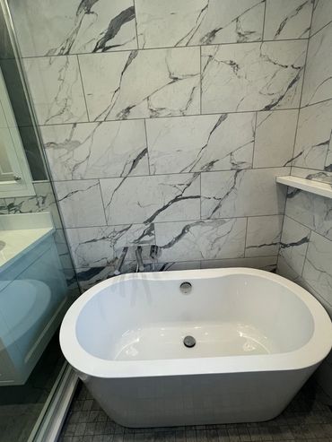 soaking tub in wet room, bathroom renovation