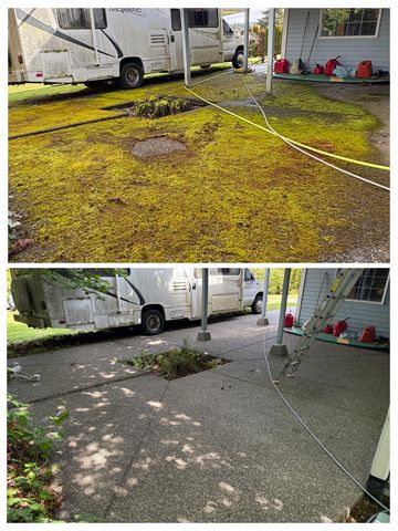 Before and after photos of a driveway cleaned from moss and dirt, revealing a smooth surface.